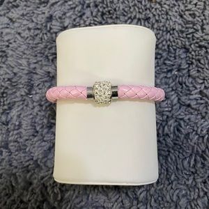 NWOT Pink bracelet with crystal round magnetic closure